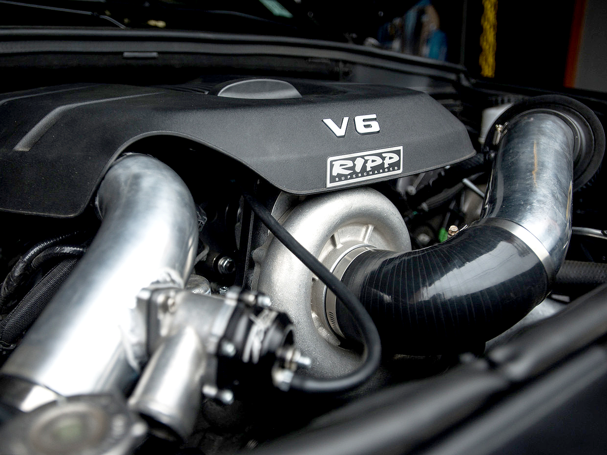 Ripp Superchargers 2011 - 2014 Chrysler 300 3.6L V6 Supercharger Kit