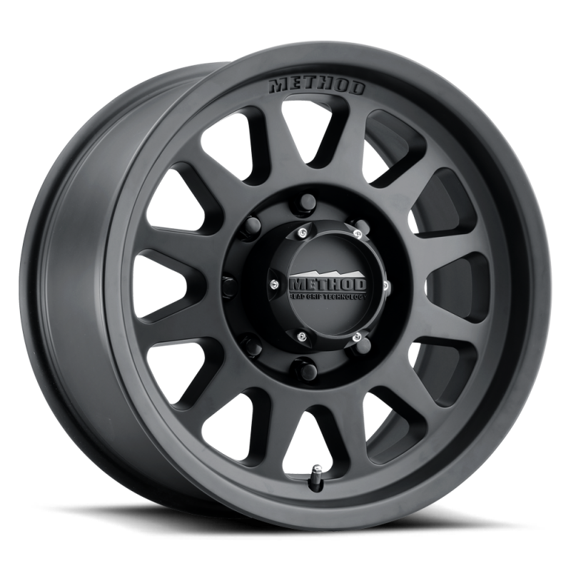 Method MR704 HD 17x9 18mm Offset 8x170 130.81mm CB Matte Black Wheel