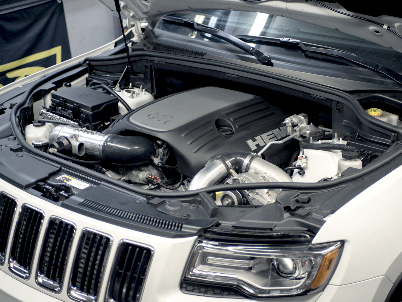 Ripp Superchargers 2011 - 2014 Chrysler 300 3.6L V6 Supercharger Kit