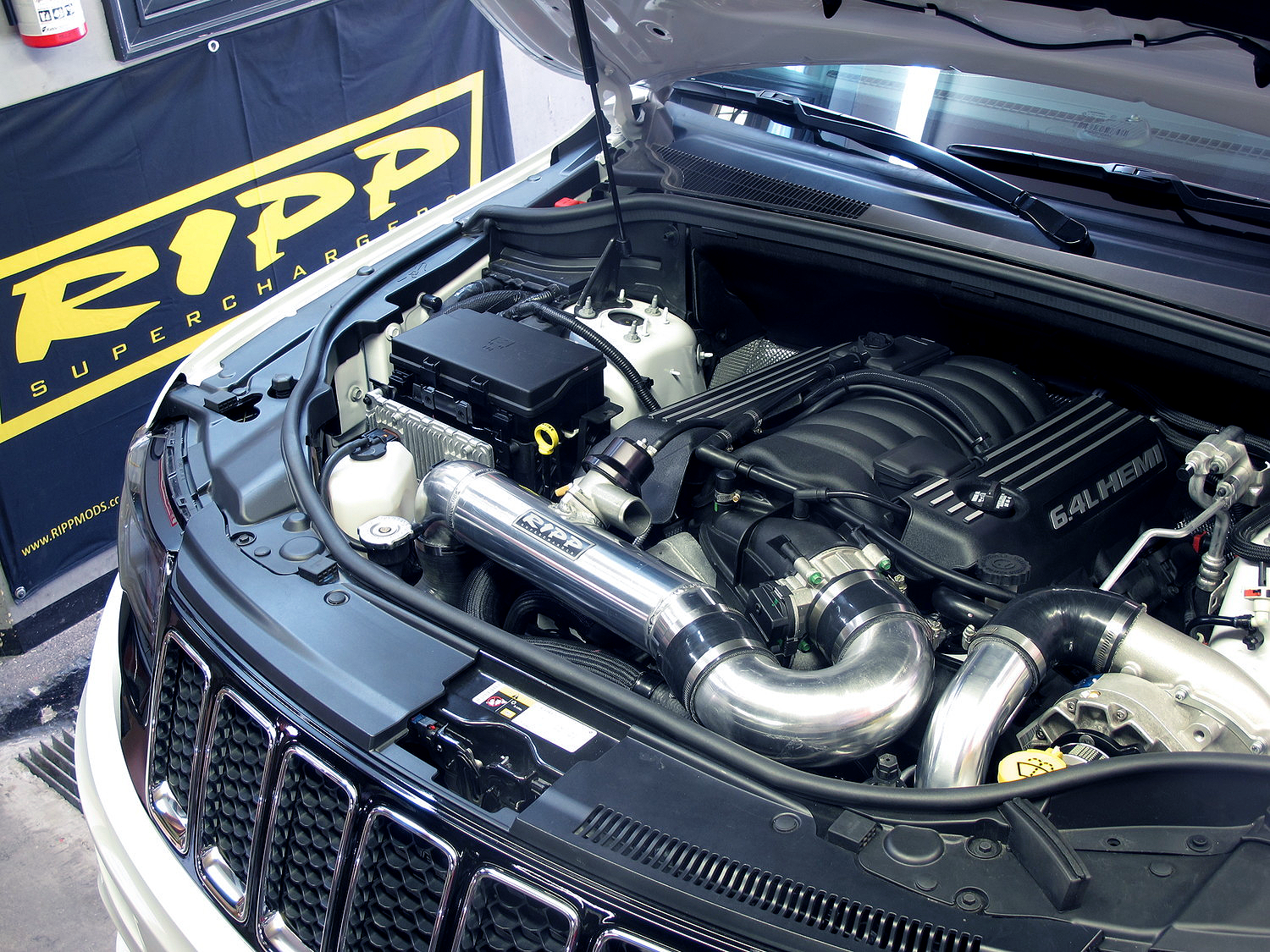 Ripp Superchargers 2011 - 2014 Chrysler 300 3.6L V6 Supercharger Kit