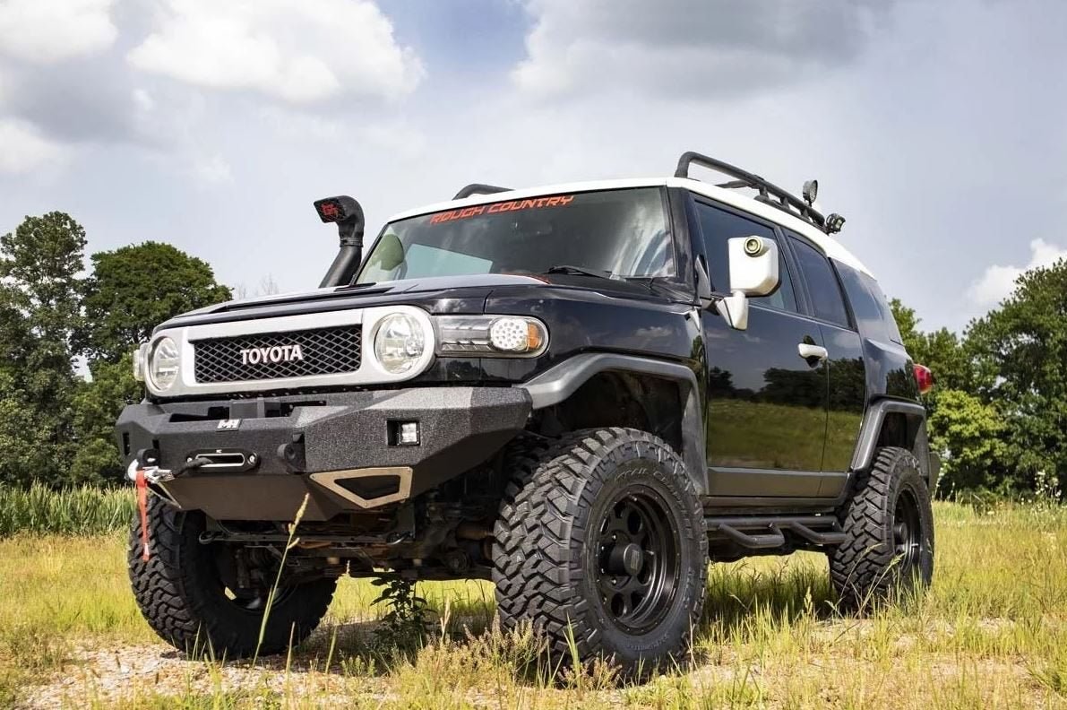 Rough Country 76040 Lift Kit 3" with Performance M1 Monotube Struts for 2007-2014 FJ Cruiser