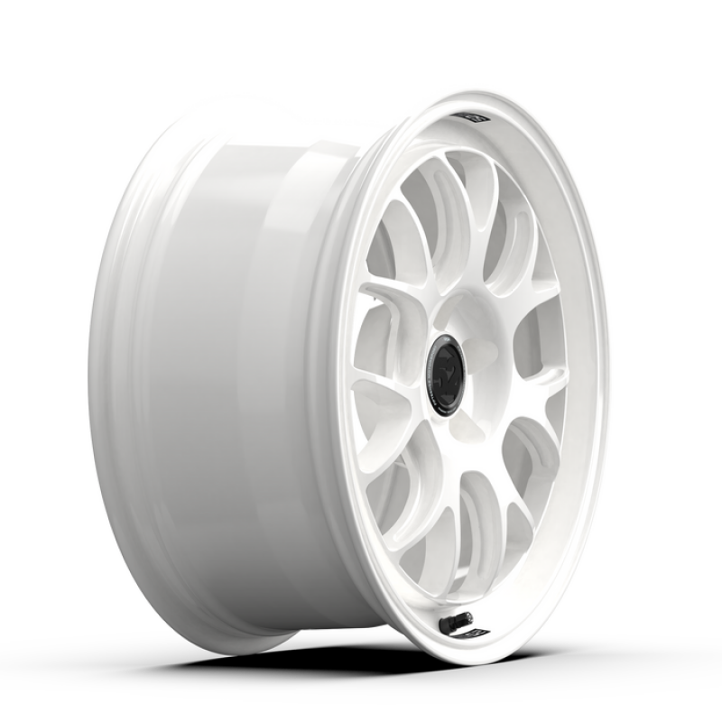 fifteen52 Apex RSR 18x9.5 5x114.3 38mm ET 73.1mm Center Bore Rally White