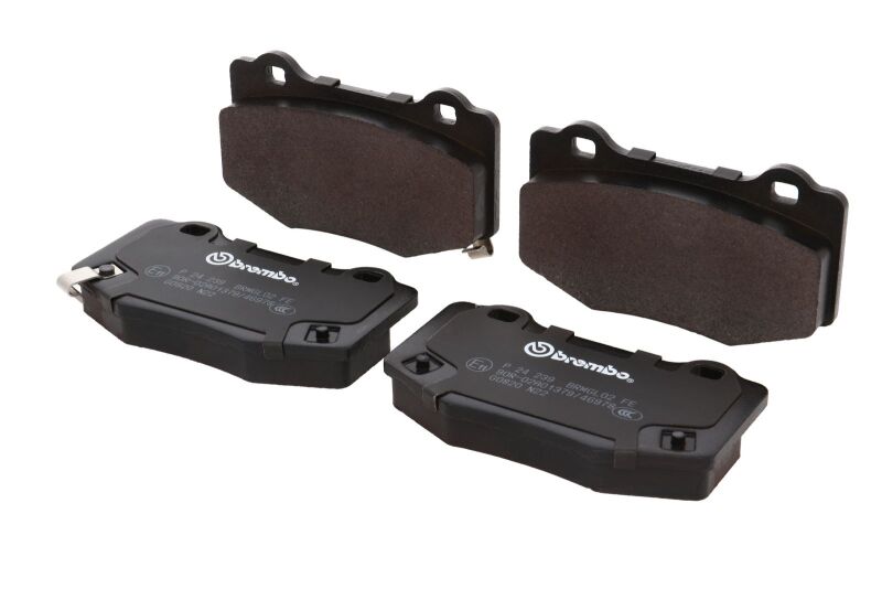 Brembo OE 15-22 Ford Mustang PRIME Low-Met Brake Pad - Rear