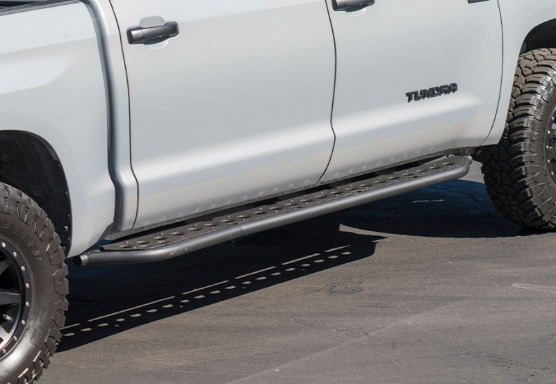 Cali Raised 14-21 Toyota Tundra Step Ed Rock Sliders - No Kick Out/BedLiner Filler Plate/PwdrCoat