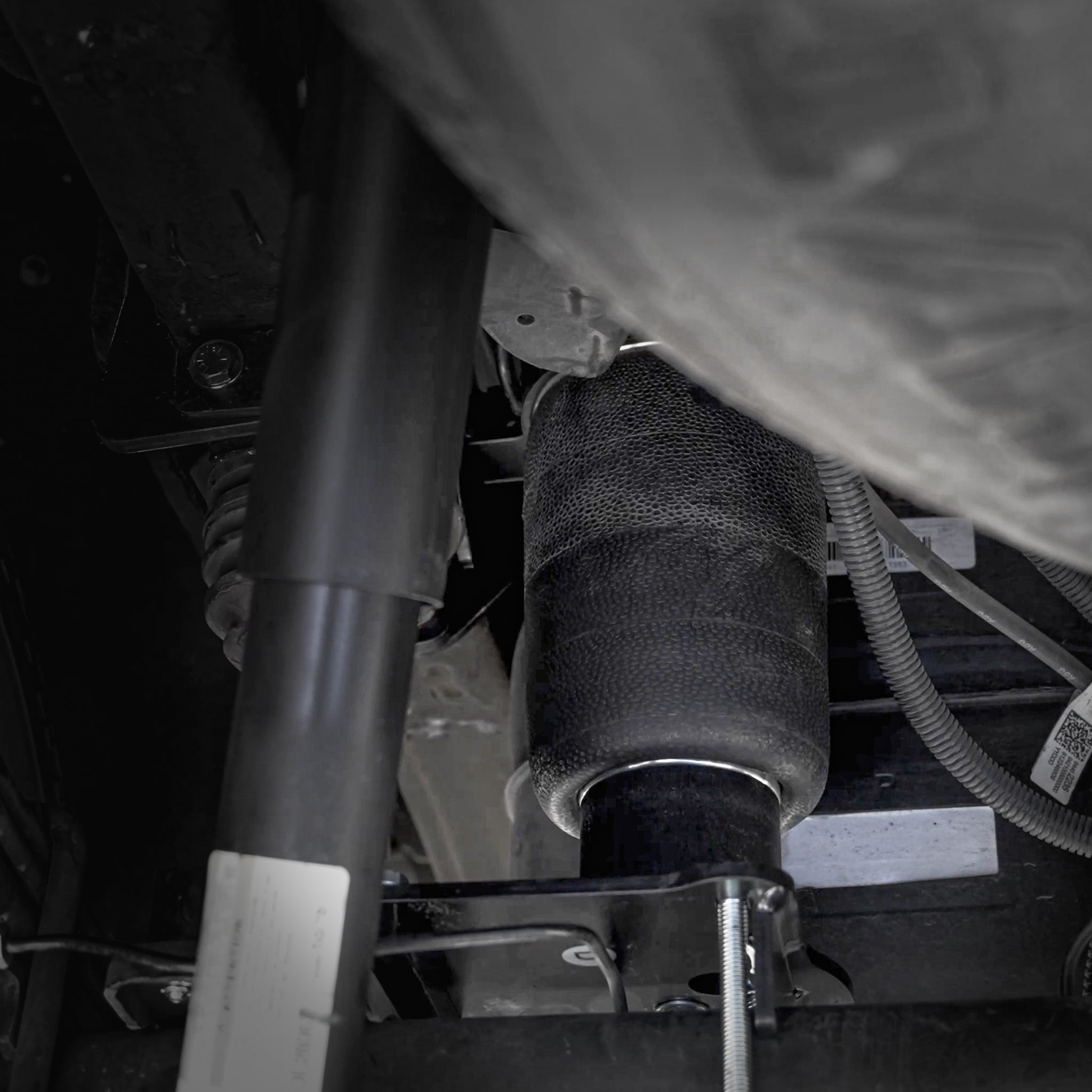 2019+ GM 1500 - Air Spring Kit