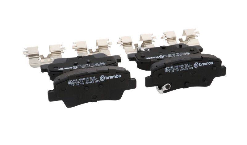 Brembo OE 21-23 Hyundai Kona/19-24 Kona Electric/19-21 Veloster Low-Met Brake Pad - Rear
