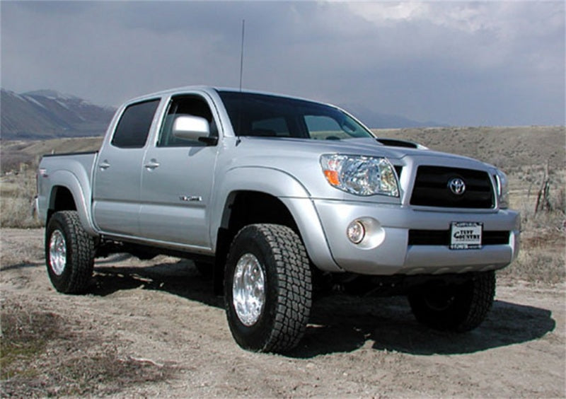 Tuff Country 05-23 Toyota Tacoma 4x4 & PreRunner 3in Lift Kit (Excludes TRD Pro) SX6000 Shocks