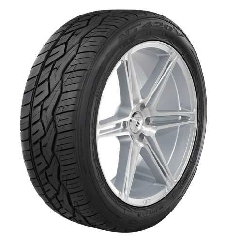 NT420V LT325/50R20 124S F 32.8