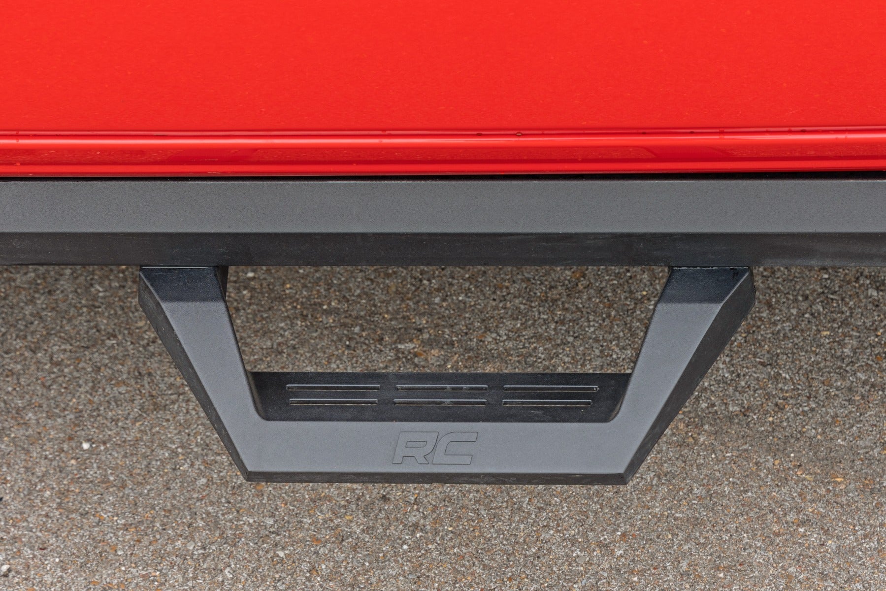 SRX2 Adj Aluminum Step | Crew Cab | Ram 1500 (19-26)/1500 TRX (21-24)