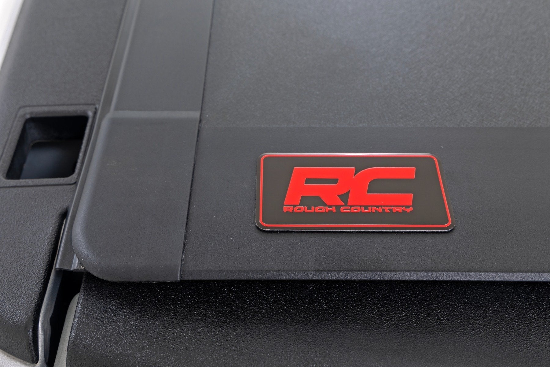 Rough Country 49319550 Tri Fold Aluminum Hard Tonneau Cover for 2009-2018 Ram 1500 (5.7" Bed)