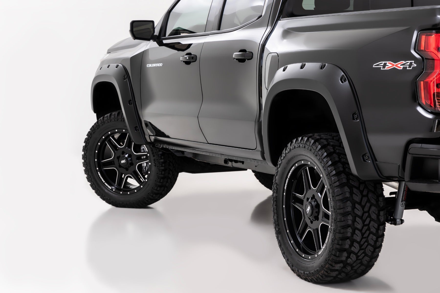 Pocket Fender Flares | GNT Radiant Red | Chevy Colorado 2WD/4WD (2023-2026)