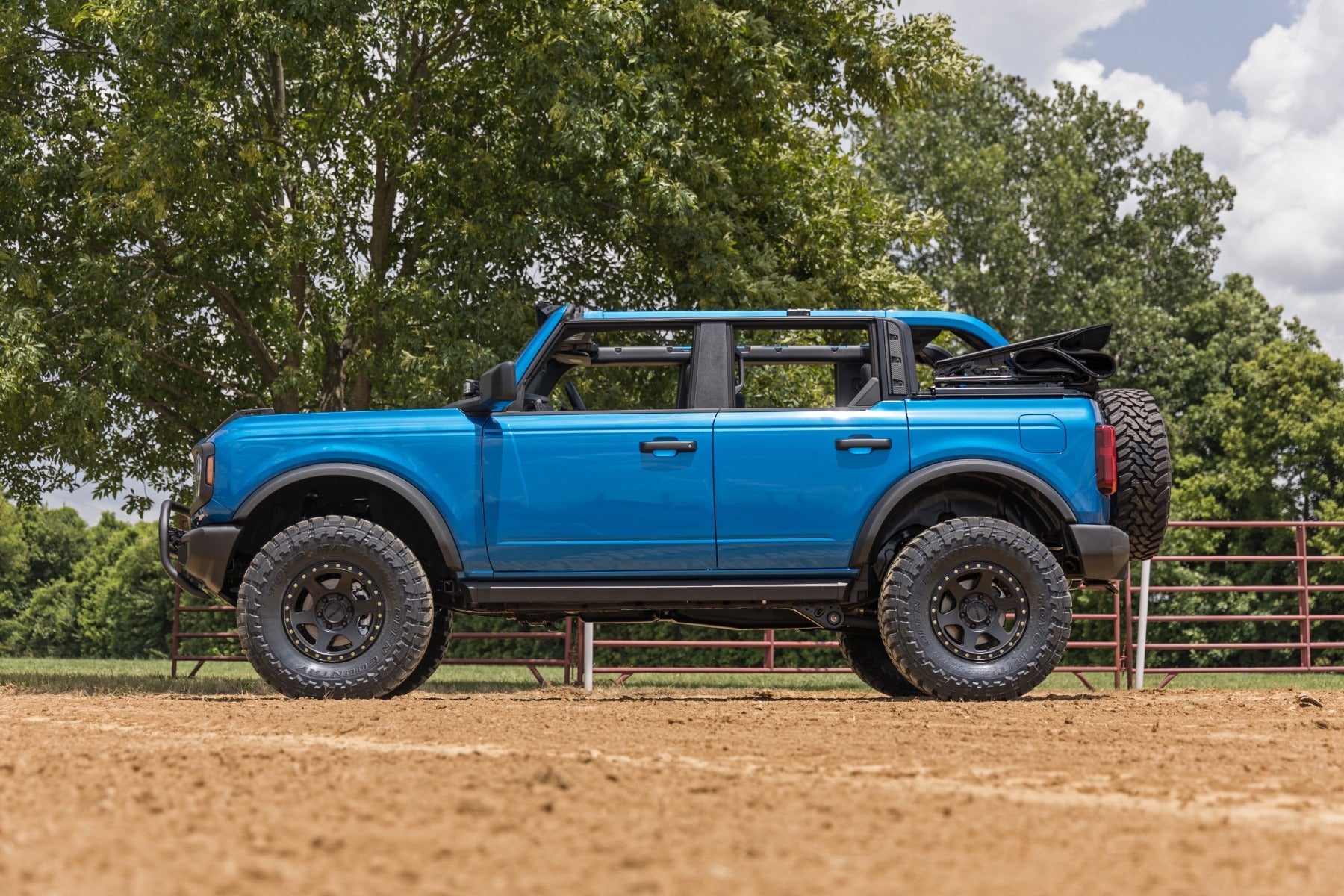 RC 3.5 Inch Lift Kit with performance M1R Reservoir Struts for 2021-2026 Ford Bronco