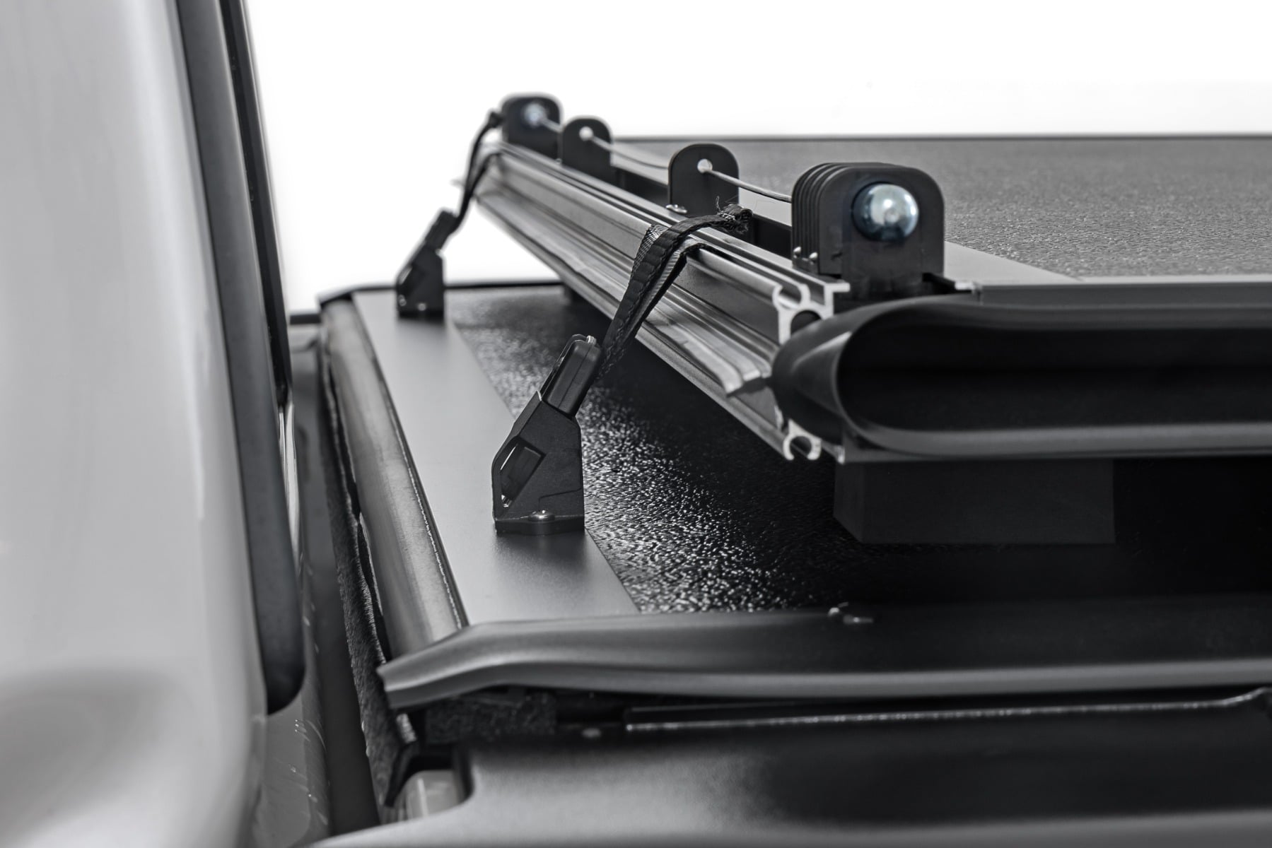 Hard Low Profile Bed Cover | 5'7" Bed | Ford F-150 2WD/4WD (2004-2014)