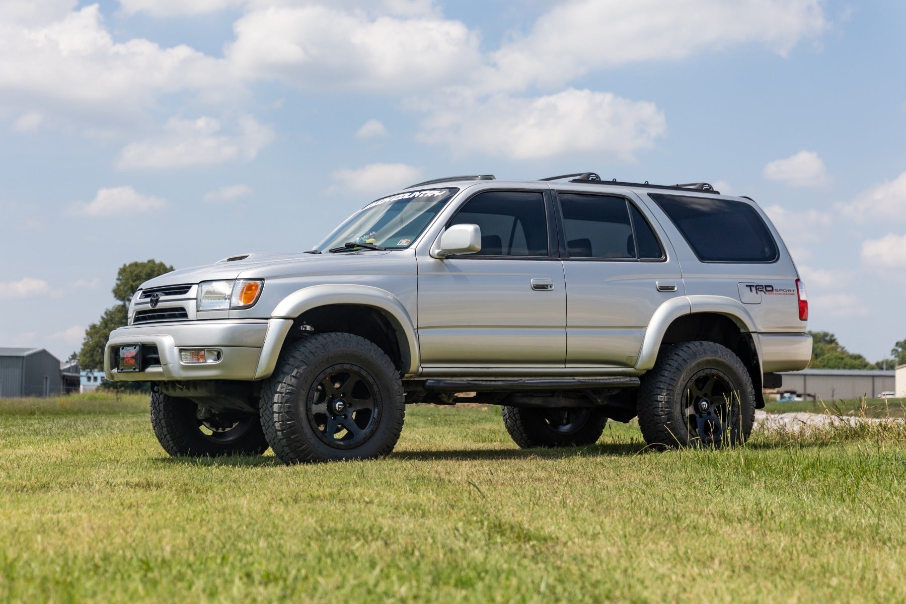 Rough Country 77530 Lift Kit 3" for 1996-2002 Toyota 4Runner
