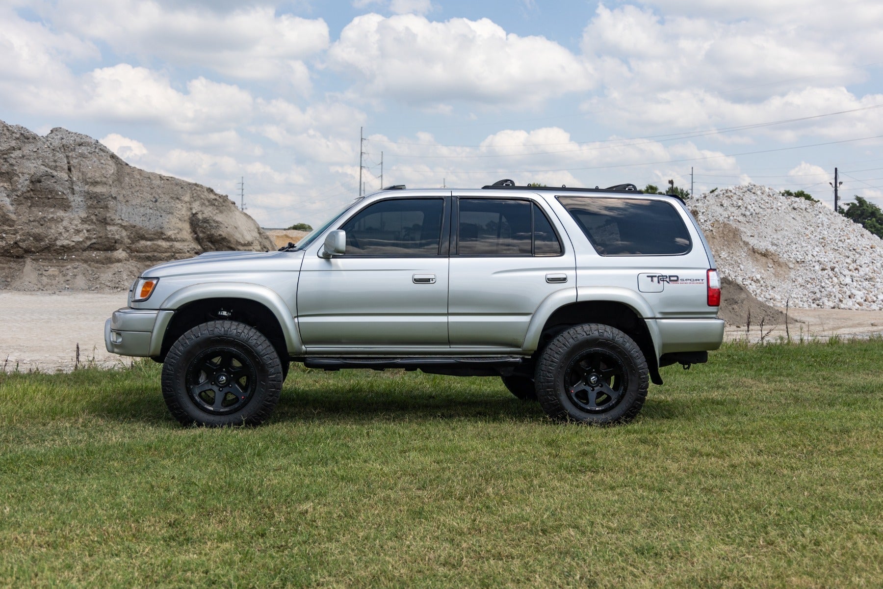 Rough Country 77530 Lift Kit 3" for 1996-2002 Toyota 4Runner