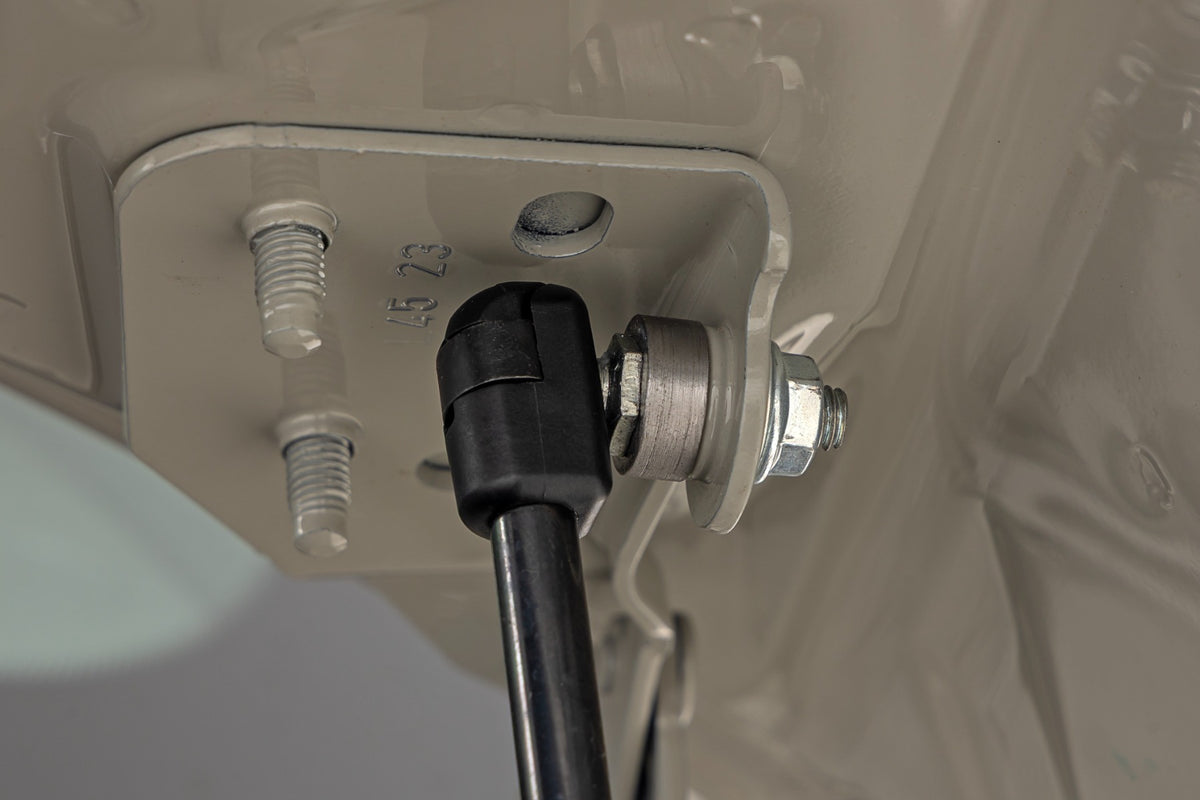 Hood Struts | Mercedes-Benz Sprinter 2500/Sprinter 3500XD (2019-2026)
