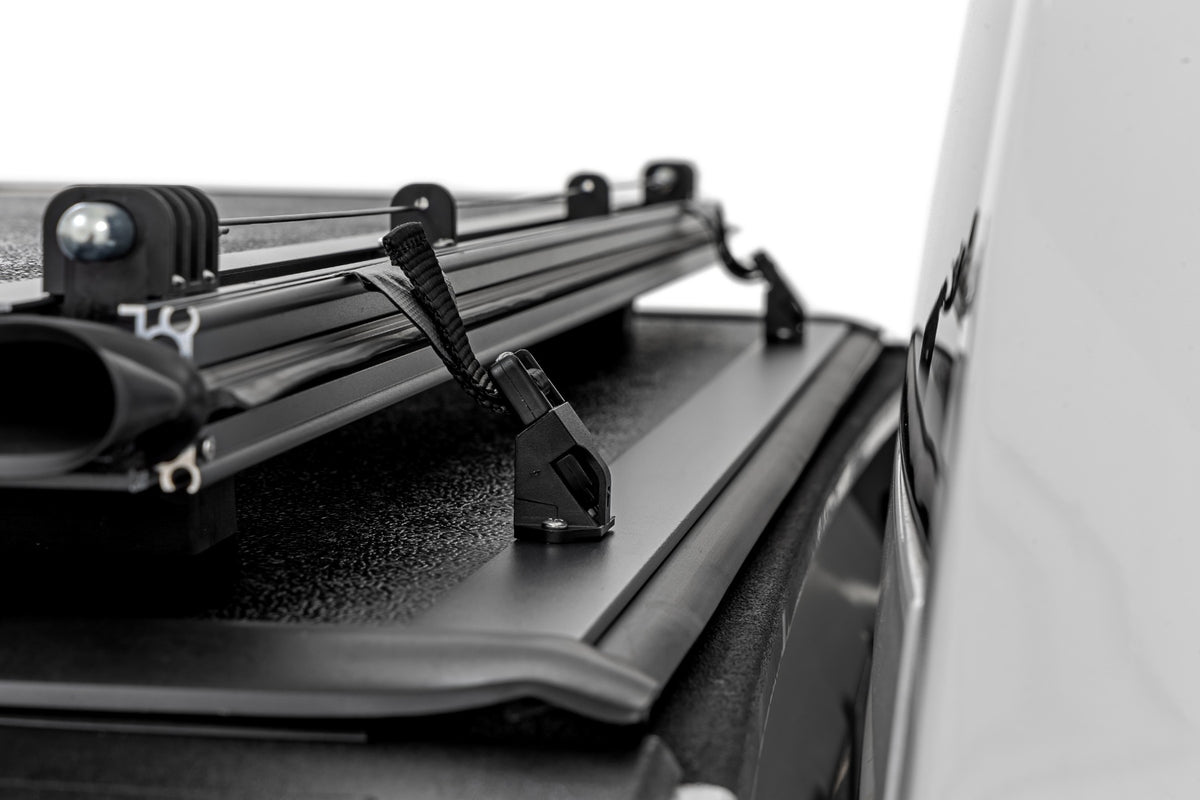 Hard Low Profile Bed Cover | 5'7" Bed | No Rambox | Ram 1500 2WD/4WD (2009-2018 & Classic)