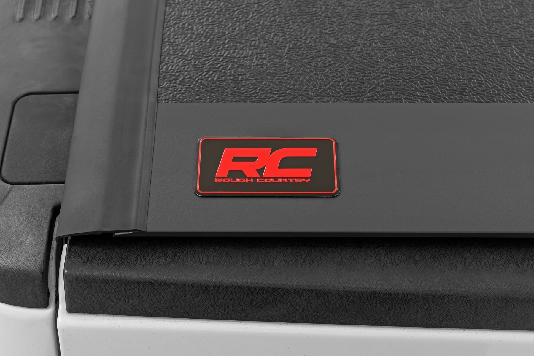 Hard Low Profile Bed Cover | 6'7" Bed | Ford F-150 2WD/4WD (2004-2014)