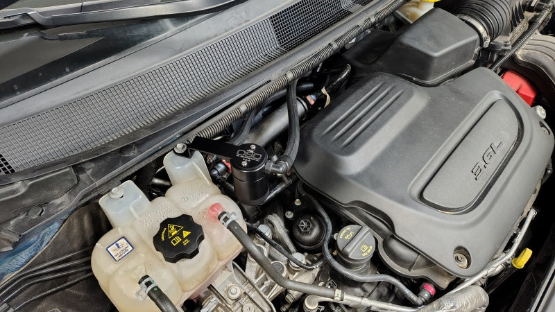 J&L 17-25 Chrysler Pacifica/20-25 Chrysler Voyager Oil Separator PCV Side - Black Anodized