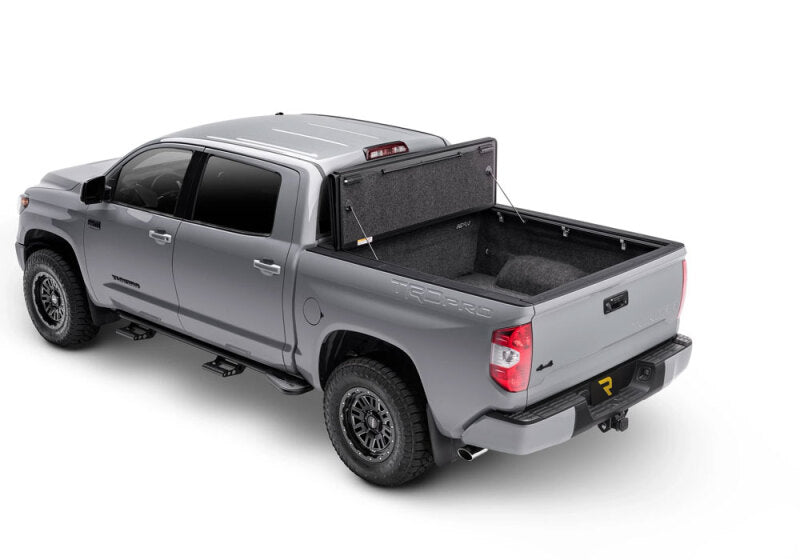 UnderCover 16-18 Toyota Tacoma 72in Fusion Bed Cover - Blue Effect