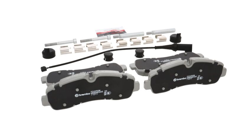 Brembo OE 20-22 Ford Transit-150/Transit-250/Transit-350/Transit-350 HD Ceramic Brake Pad - Rear