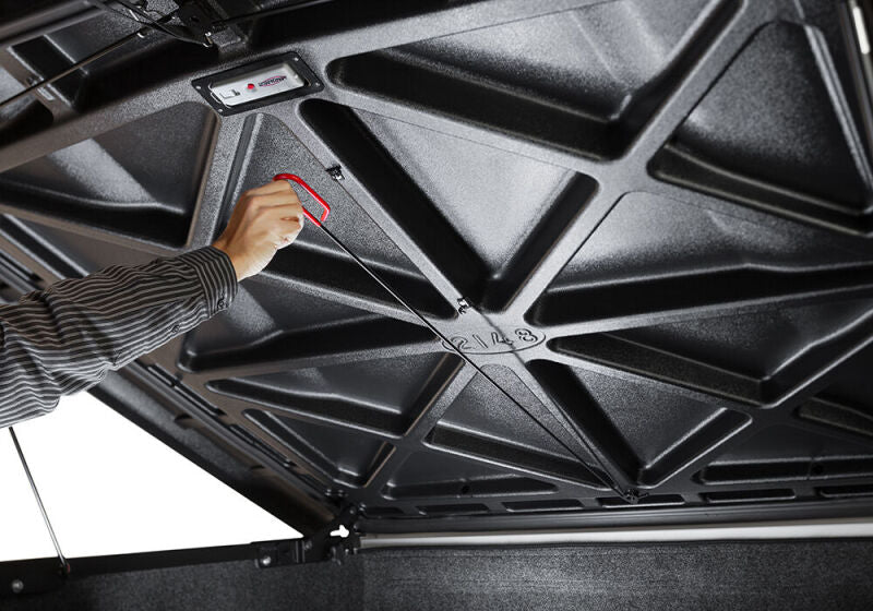 Undercover 24-25 Chevrolet Colorado Elite One Piece Bed Cover