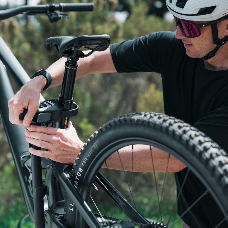 Thule OutPace 2-Bike Rack - Black