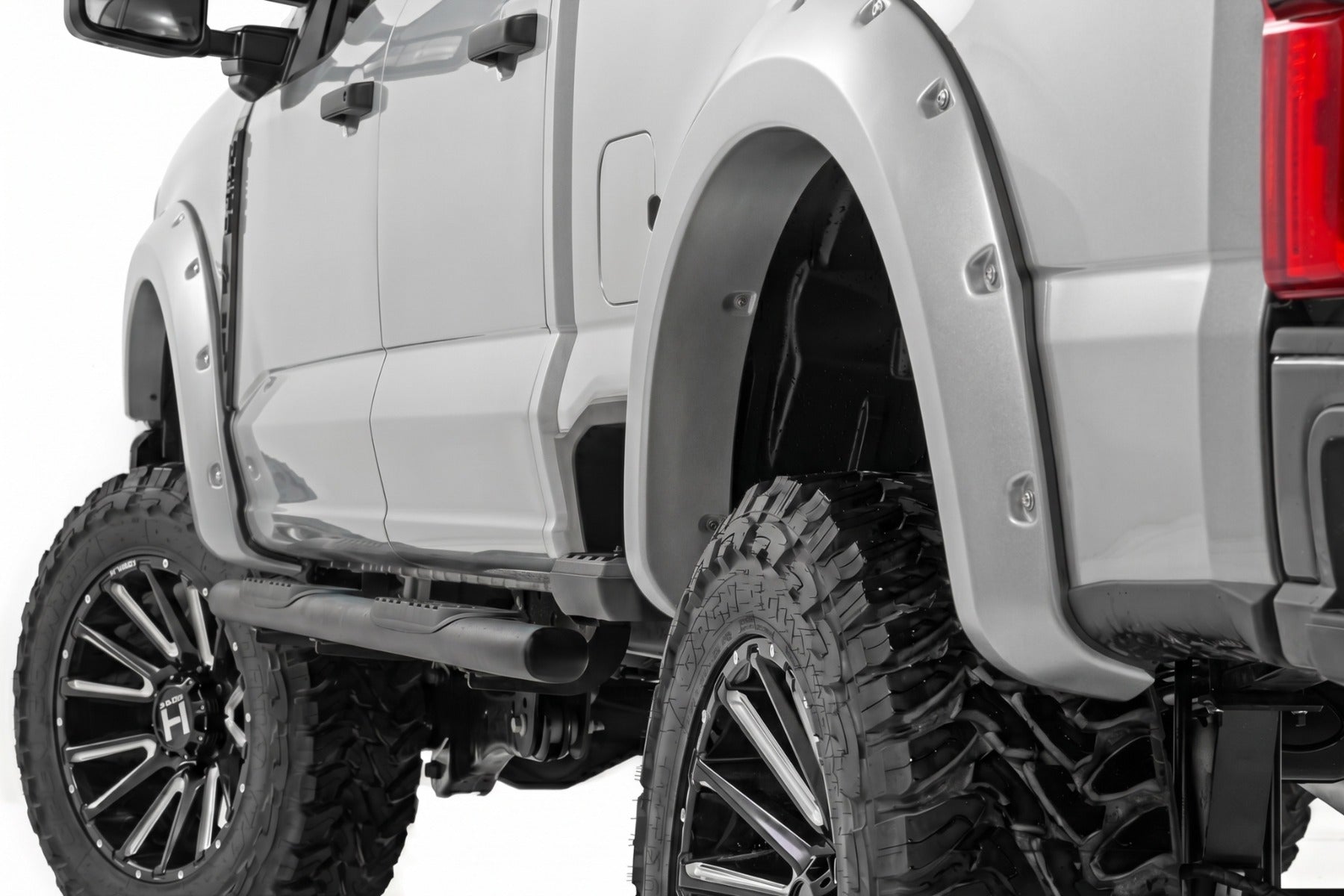 Pocket Fender Flares | JS Iconic Silver | Ford F-250/F-350 Super Duty (23-26)
