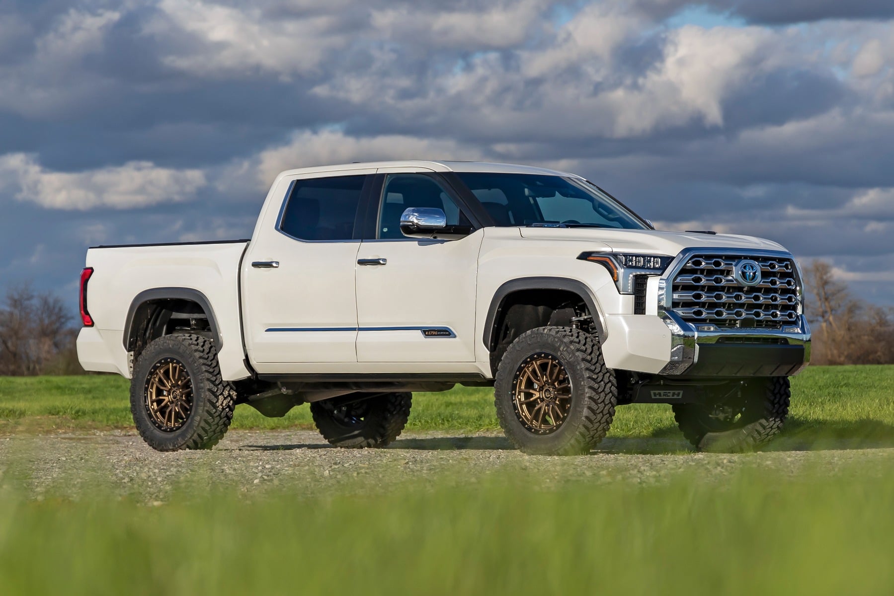 6 Inch Lift Kit | OE Air Ride | Toyota Tundra 4WD (2022-2026)