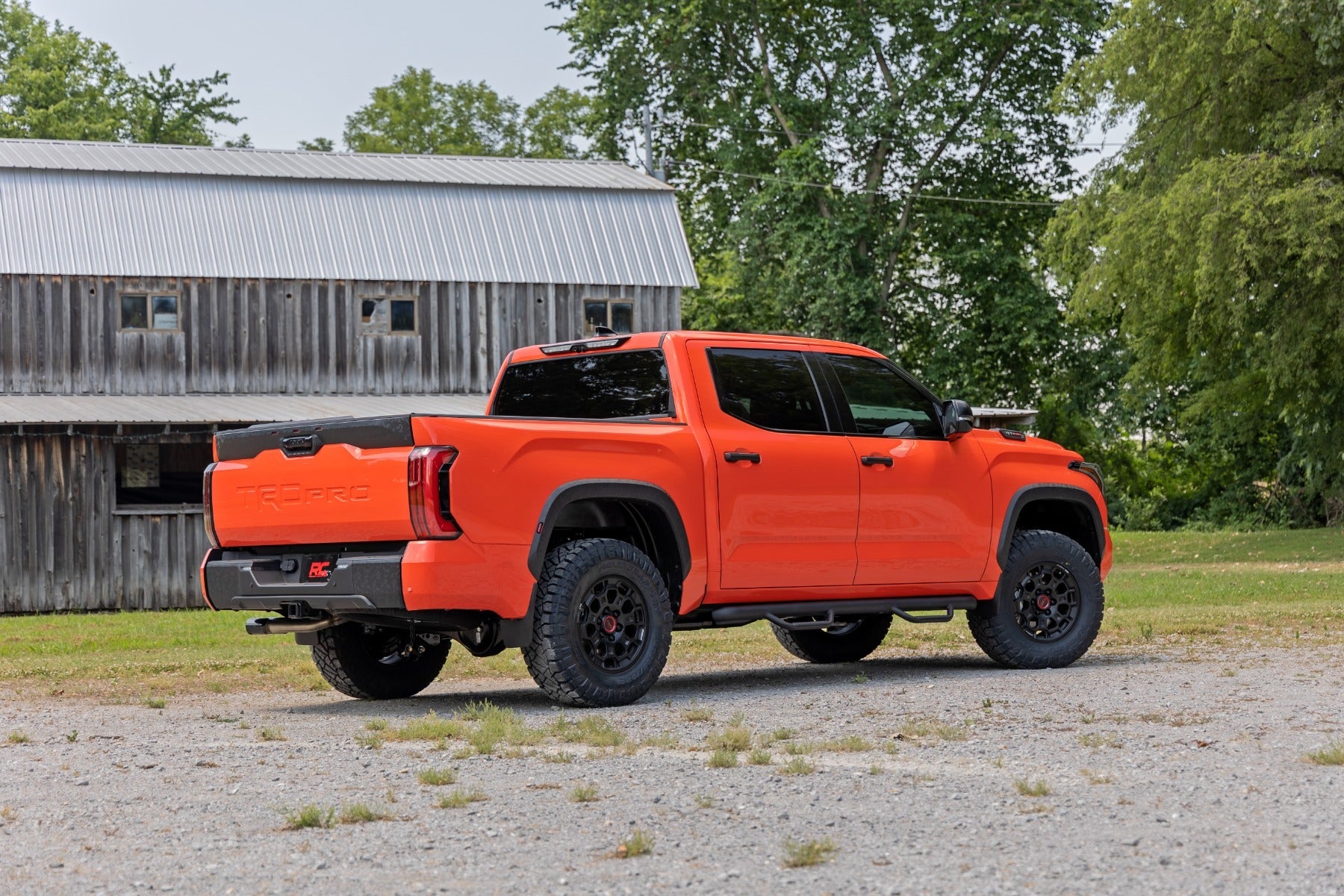 Rough Country Lift Kit 2.5" for TRD PRO 2022-2024 Toyota Tundra 4WD (With UCA)