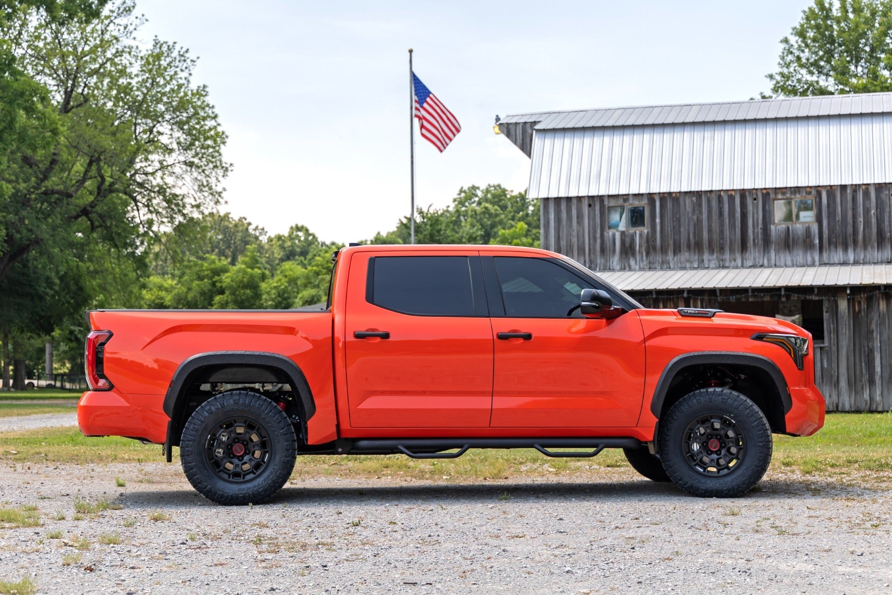 Rough Country Lift Kit 2.5" for TRD PRO 2022-2024 Toyota Tundra 4WD (With UCA)