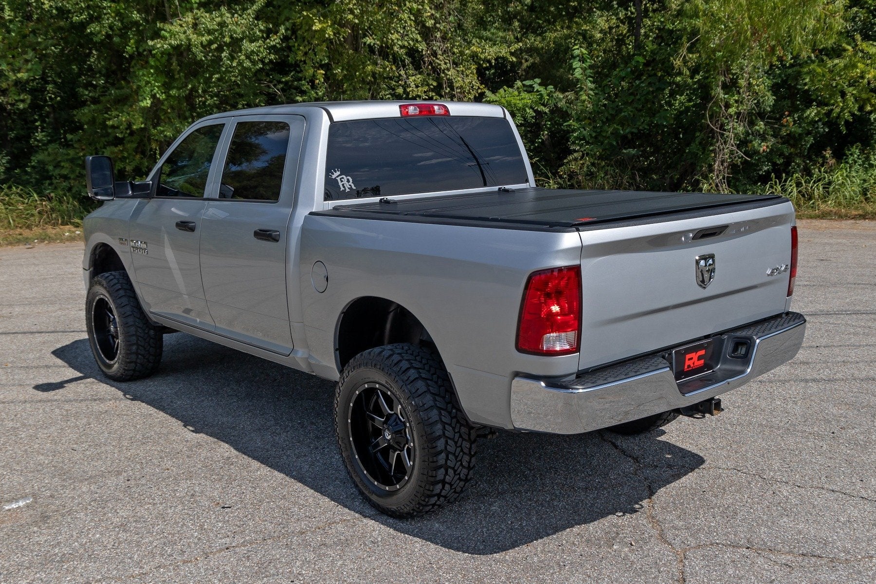 Rough Country 49319550 Tri Fold Aluminum Hard Tonneau Cover for 2009-2018 Ram 1500 (5.7" Bed)