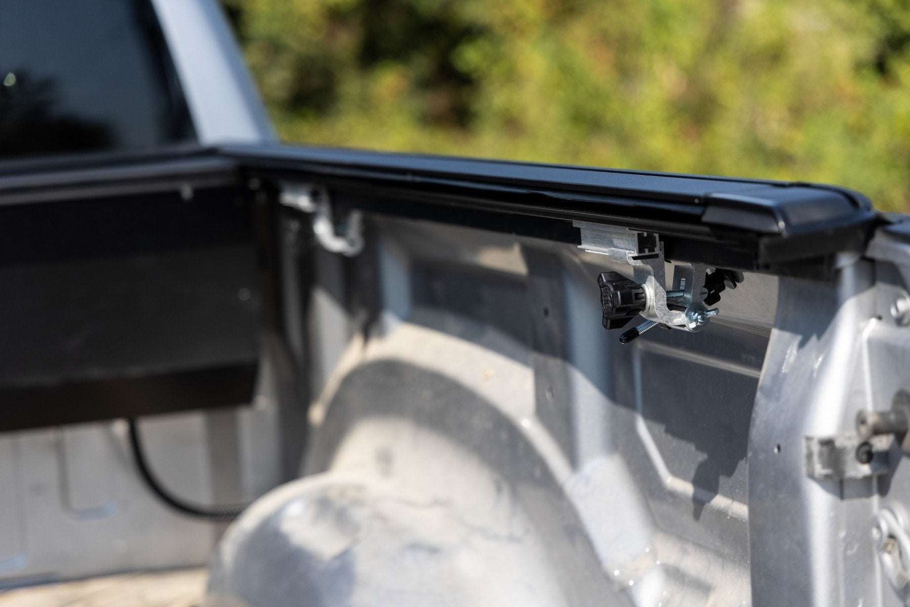 Rough Country Powered Electric Retractable Tonneau Cover for 2019-2026 Ram 1500 - 5' 7" Bed