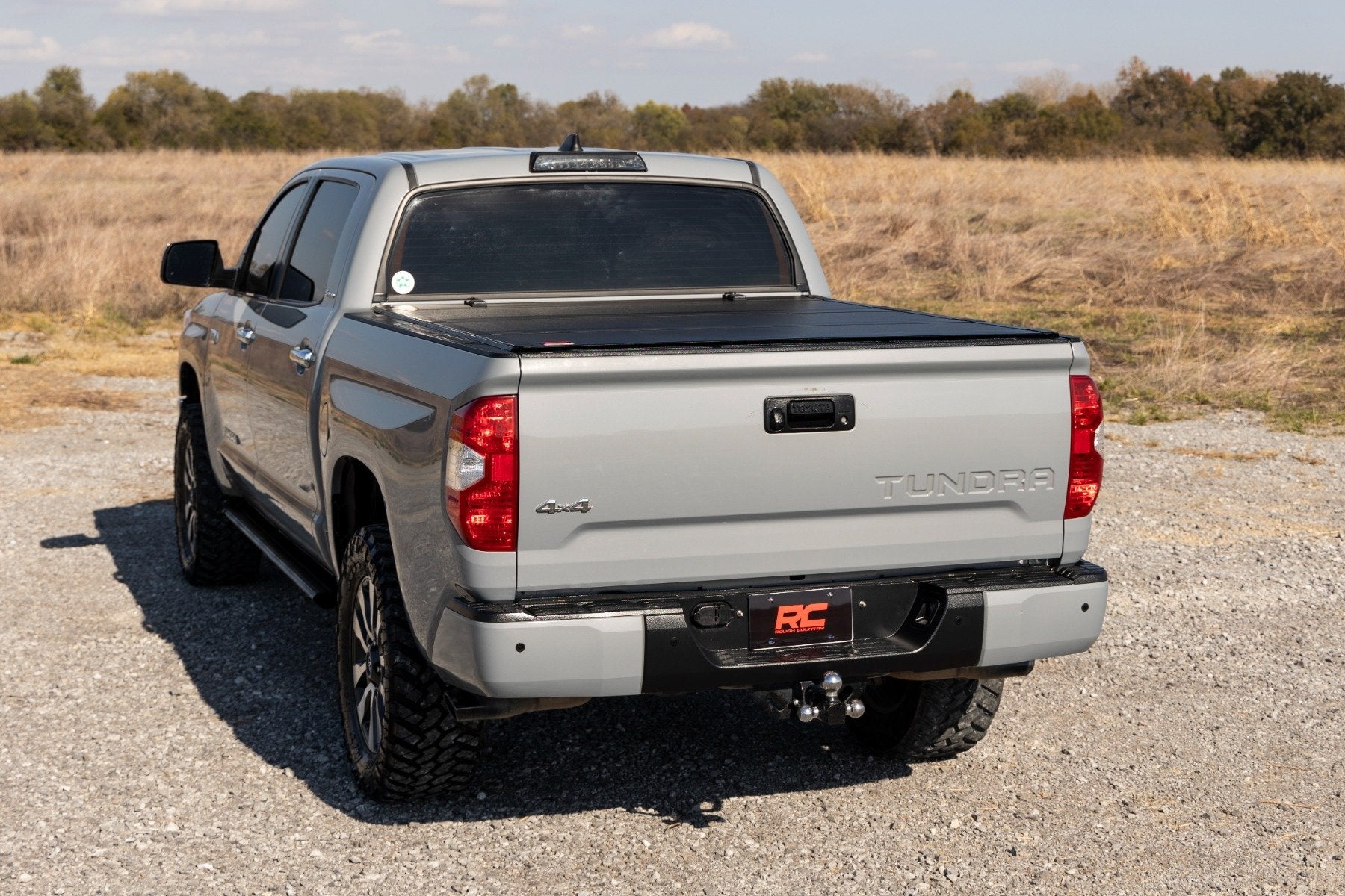 Rough Country Hard Tri Fold Tonneau Bed Cover for 2007-2021 Toyota Tundra (5'7" Bed)