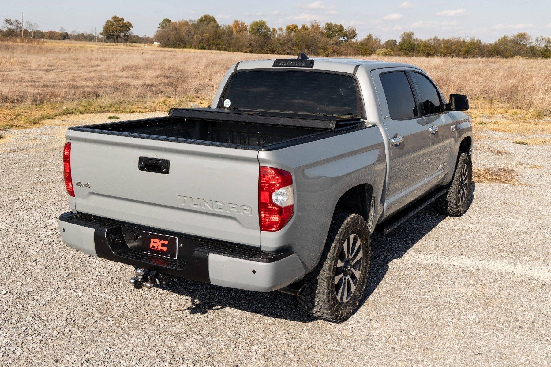 Rough Country Hard Tri Fold Tonneau Bed Cover for 2007-2021 Toyota Tundra (5'7" Bed)