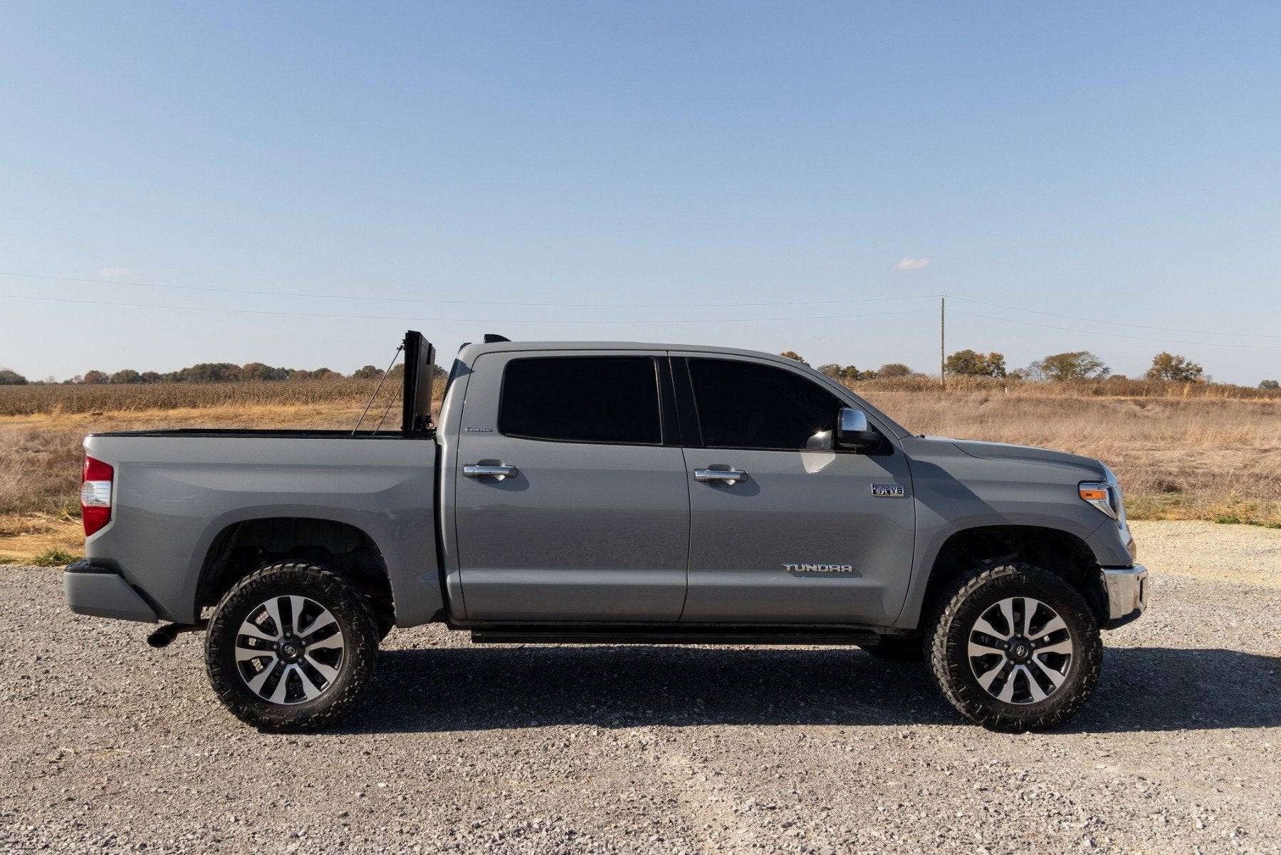 Rough Country Hard Tri Fold Tonneau Bed Cover for 2007-2021 Toyota Tundra (5'7" Bed)