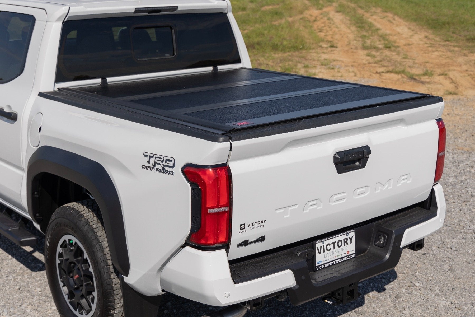 Rough Country Aluminum Low Profile Tonneau Bed Cover for 2024-2026 Toyota Tacoma