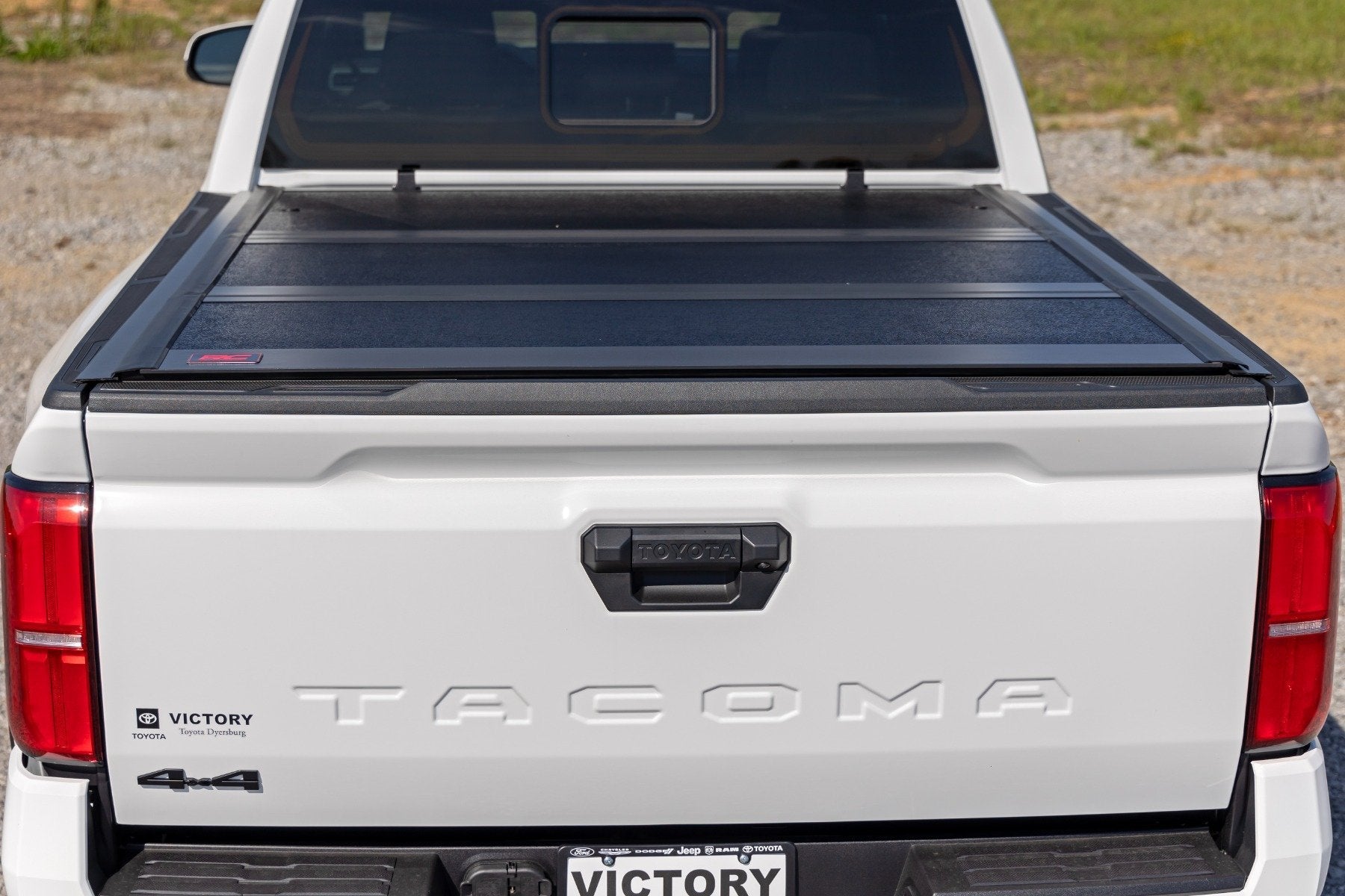 Rough Country Aluminum Low Profile Tonneau Bed Cover for 2024-2026 Toyota Tacoma
