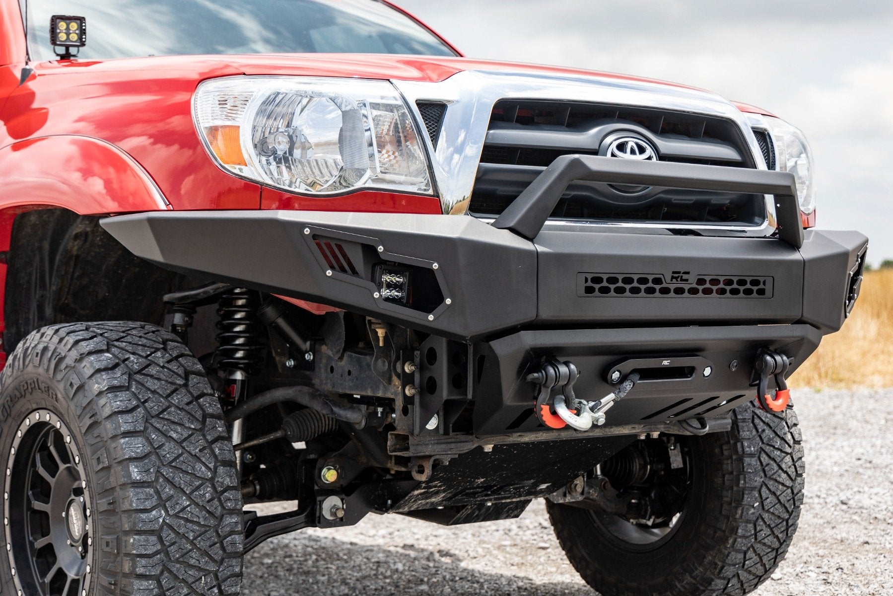 Rough Country High Clearence Winch Bumper with LED Lights for 2005-2011 Toyota Tacoma