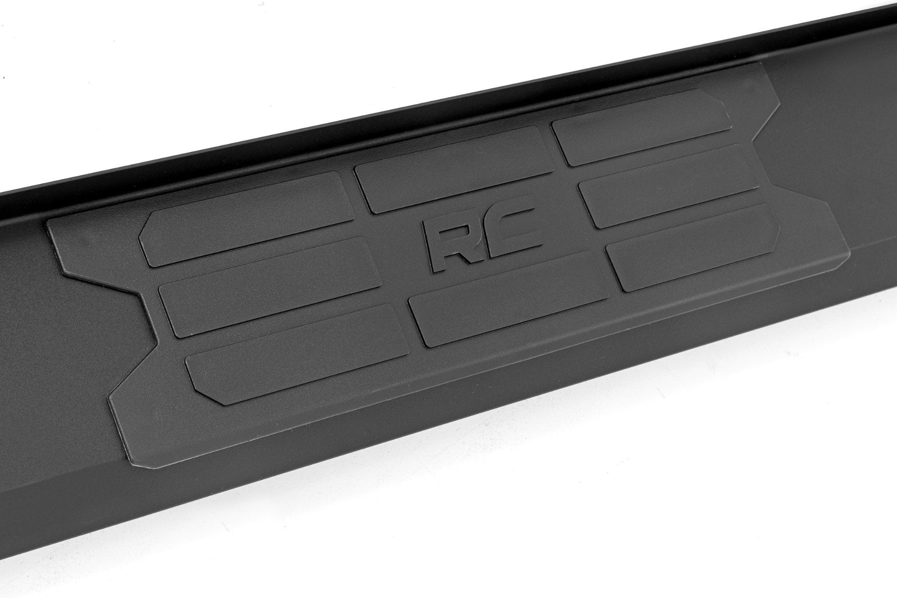 HD2 Aluminum Running Boards | CrewMax | Toyota Tundra 2WD/4WD (2022-2026)
