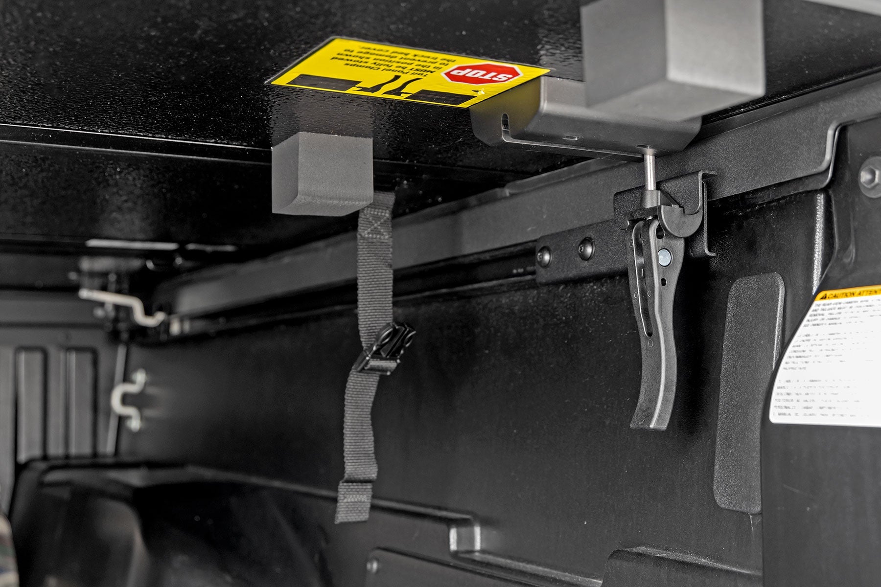 Rough Country 45716501A Tri Fold Aluminum Tonneau Cover for 2016-2023 Toyota Tacoma (5' Bed)