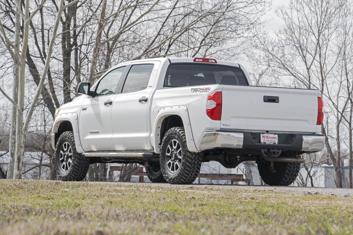 Rough Country 87000 Leveling Kit 2.5-3" for 2007-2021 Toyota Tundra 4WD