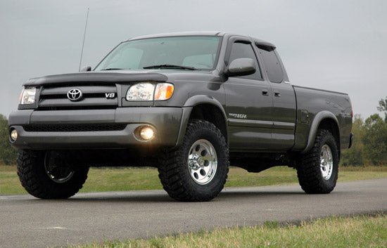 Rough Country 750 Billet Aluminum 2.5" Leveling Kit for 2000-2006 Toyota Tundra (2WD/4WD)