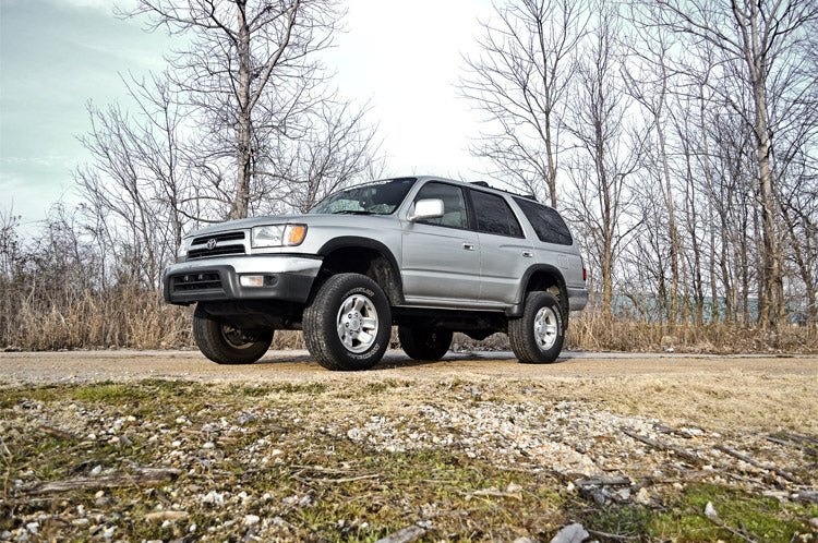 Rough Country 77140 Lift Kit 3" with Performance M1 Monotube Struts for 1996-2002 Toyota 4Runner