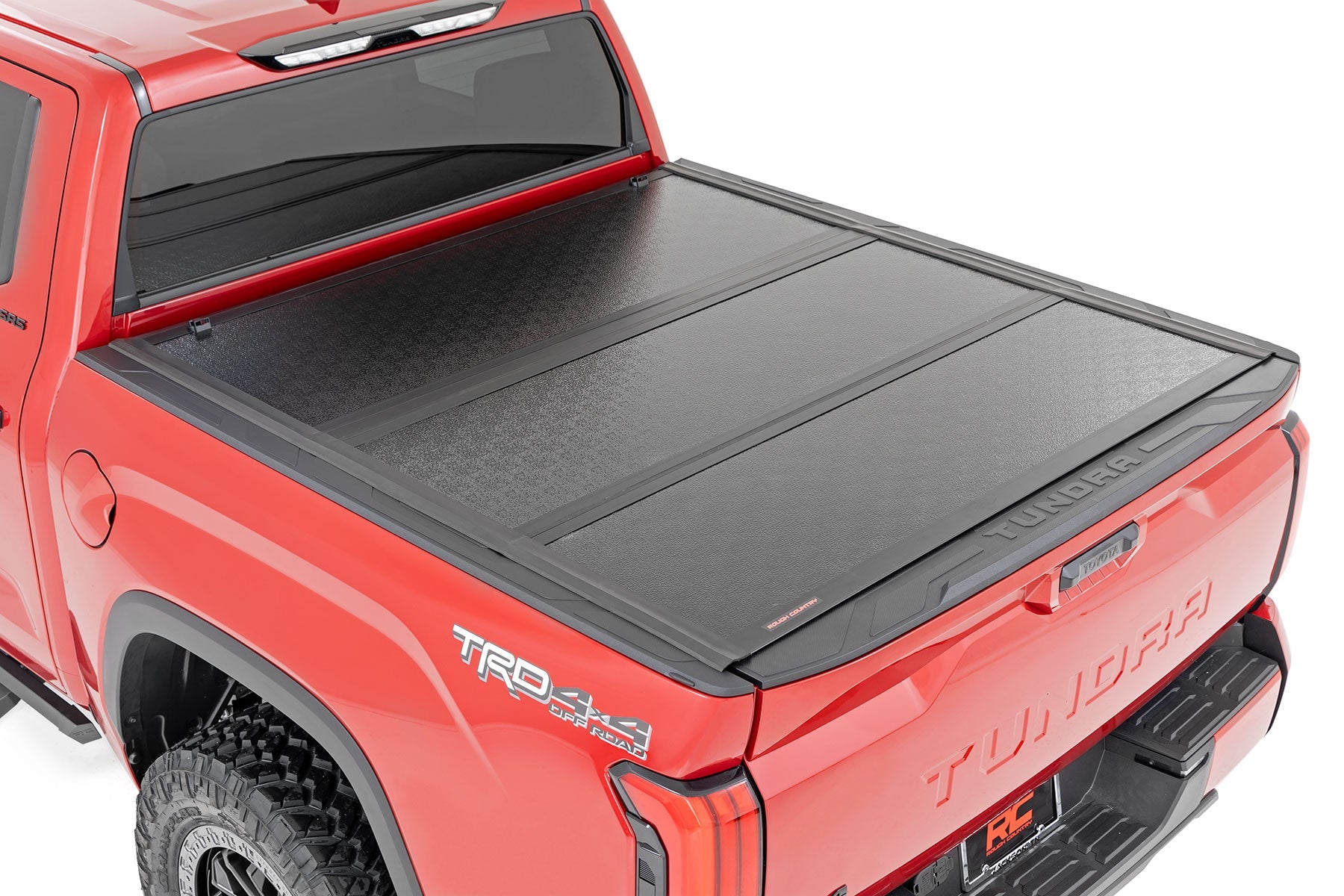 Rough Country Low Profile Tri Fold Aluminum Tonneau Cover for 2022-2024 Toyota Tundra (5' 7" Bed)