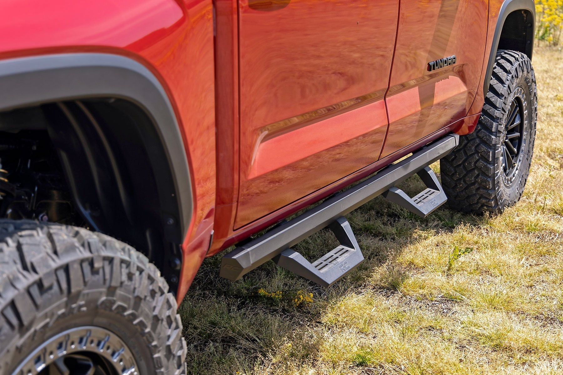 Rough Country Bolt on SRX2 Aluminum Side Nerf Steps for 2022-2025 Toyota Tundra