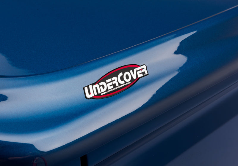 UnderCover 16-18 Toyota Tacoma 5ft Lux Bed Cover - Blue Effect (Req Factory Deck Rails)