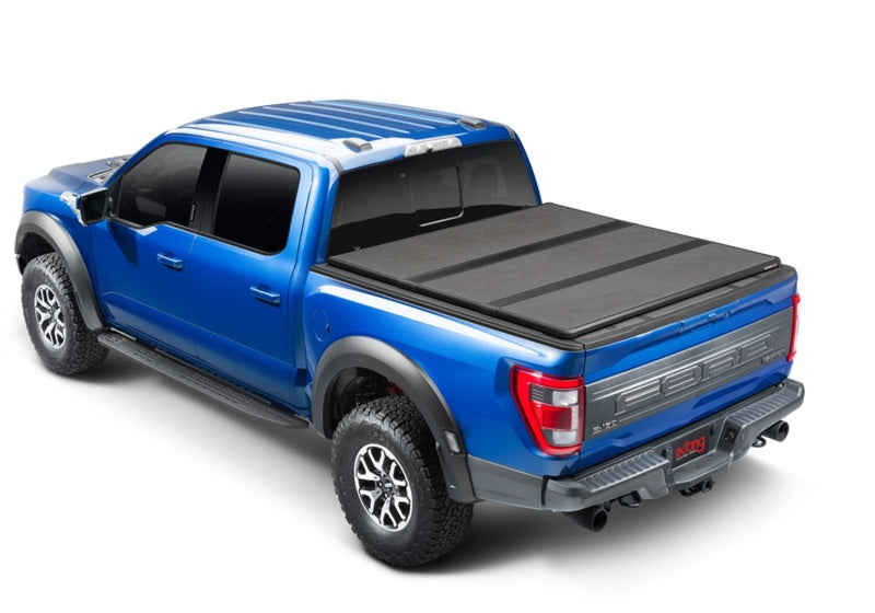 Extang 15-20 Ford F-150 (5ft. 7in. Bed) Solid Fold ALX