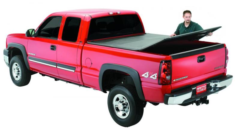 Lund 05-15 Toyota Tacoma (5ft. Bed) Genesis Tri-Fold Tonneau Cover - Black