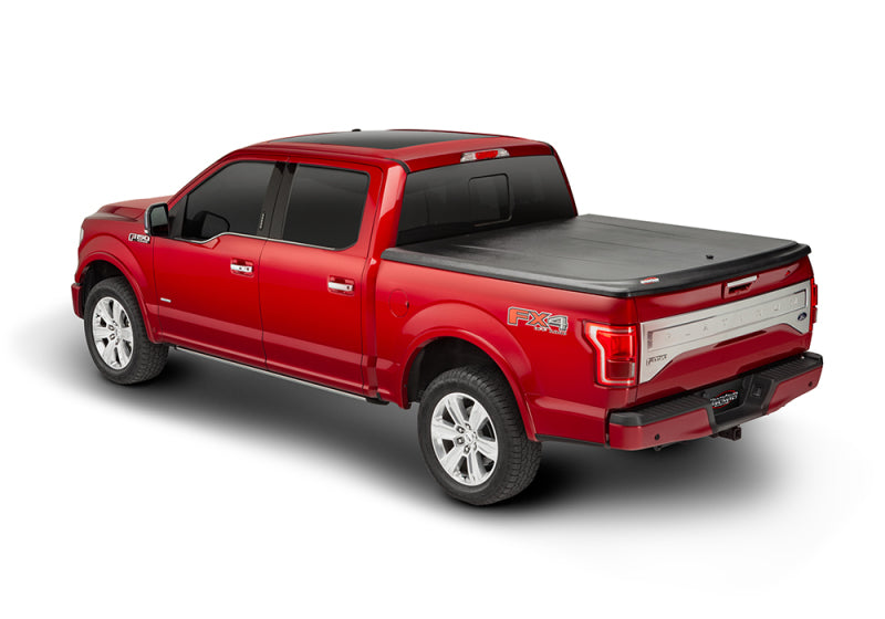 UnderCover 2021 Ford F-150 Crew Cab 5.5ft SE Bed Cover - Textured